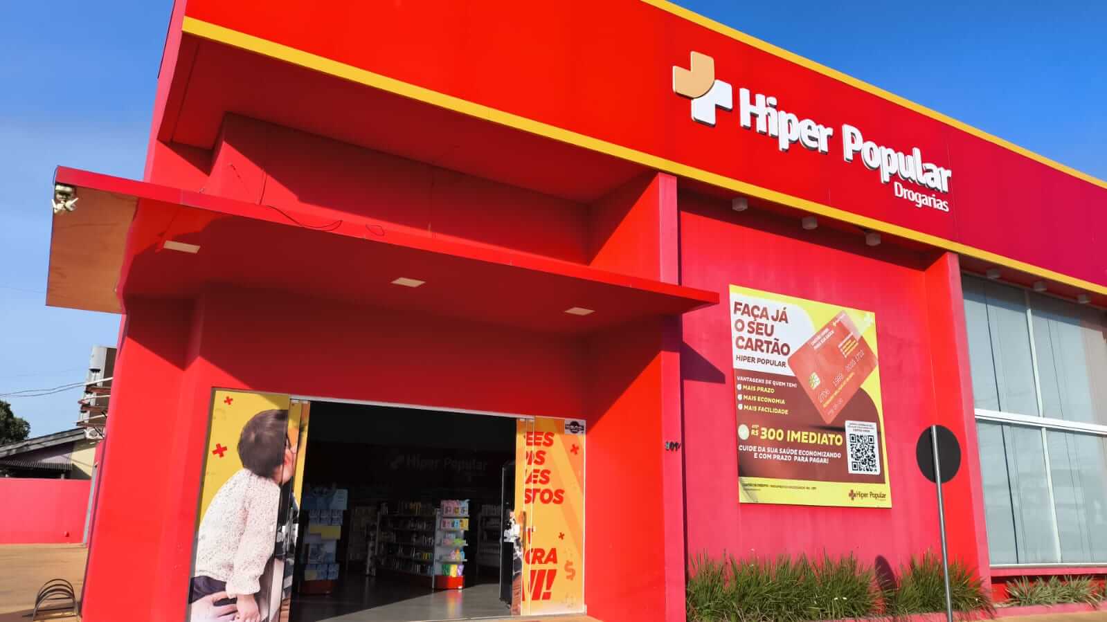 Fachada da Farmácia Hiper Popular Mamoeiros em Nova Mutum MT